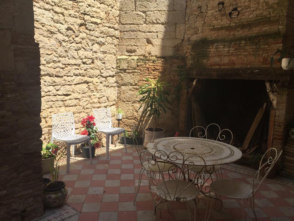 B&B Le Chat Qui Dort Montricoux Dış mekan fotoğraf