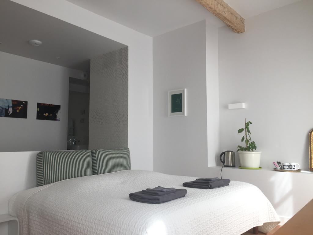 B&B Le Chat Qui Dort Montricoux Dış mekan fotoğraf